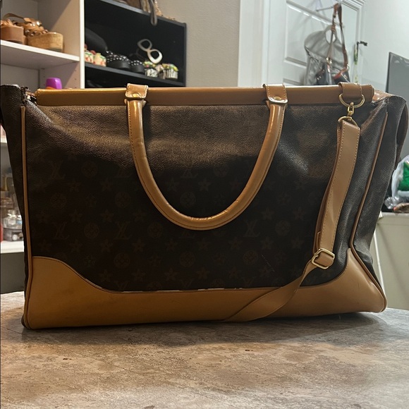 Elegant Brown Designer Tote Bag - Picture 4 of 9